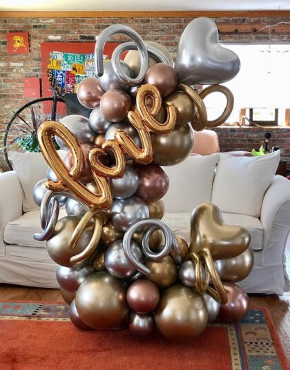 Sparkling Love Sculpture