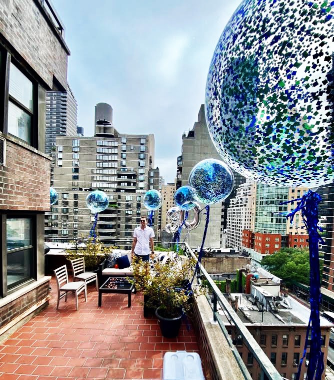Free Floating Confetti Waterfall - Image 2
