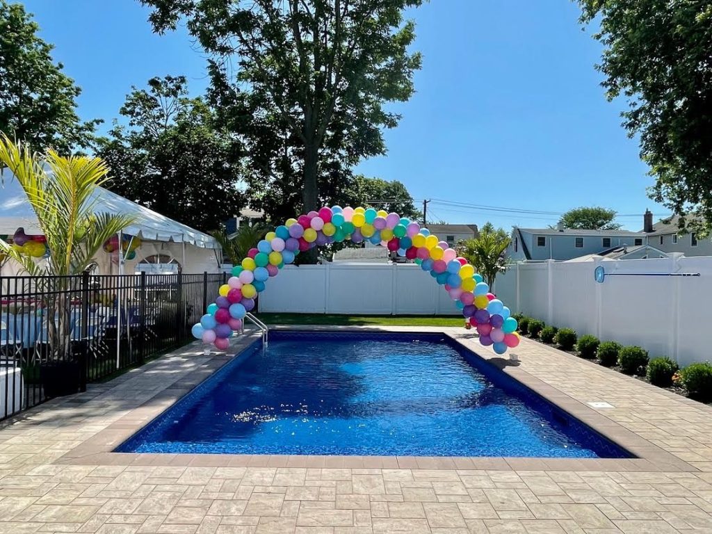 Pool Arch - Balloon Saloon