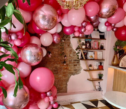 ARCHWAYS & GARLANDS