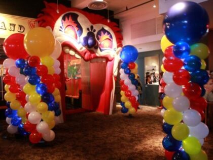 Circus Balloon Columns