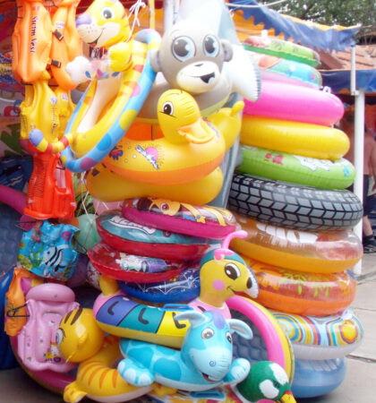 INFLATABLE TOYS